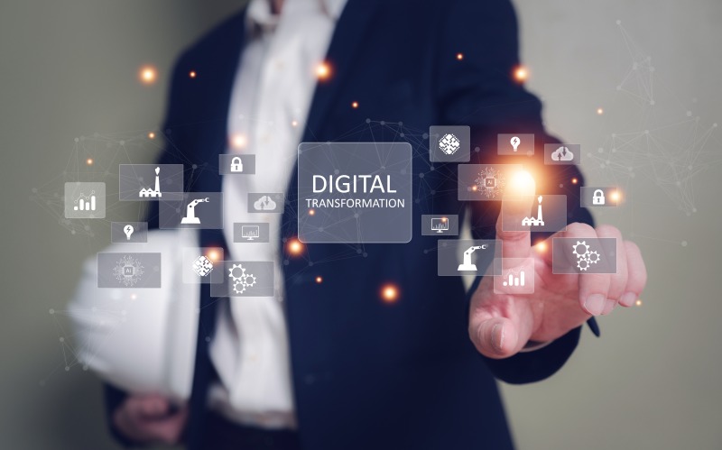 <span data-lw_font_set="" class="custom-font-settings custom-font-settings fs-0-8 fw-700">なぜ、<mark style="background-color:rgba(0, 0, 0, 0);color:#d03f3f" class="has-inline-color">開発者</mark>自ら教室を？</span>