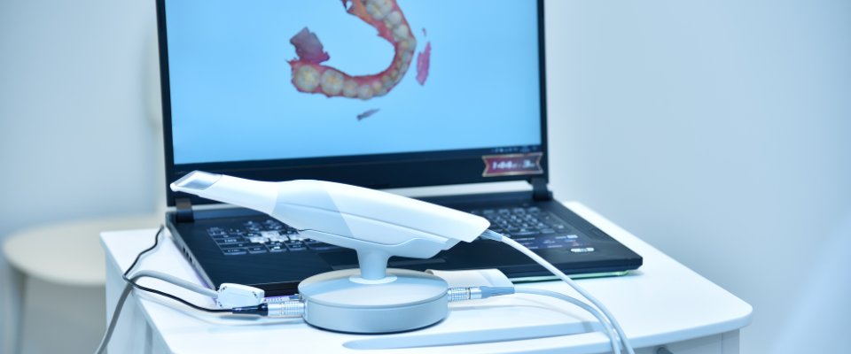 口腔内スキャナでの型取り